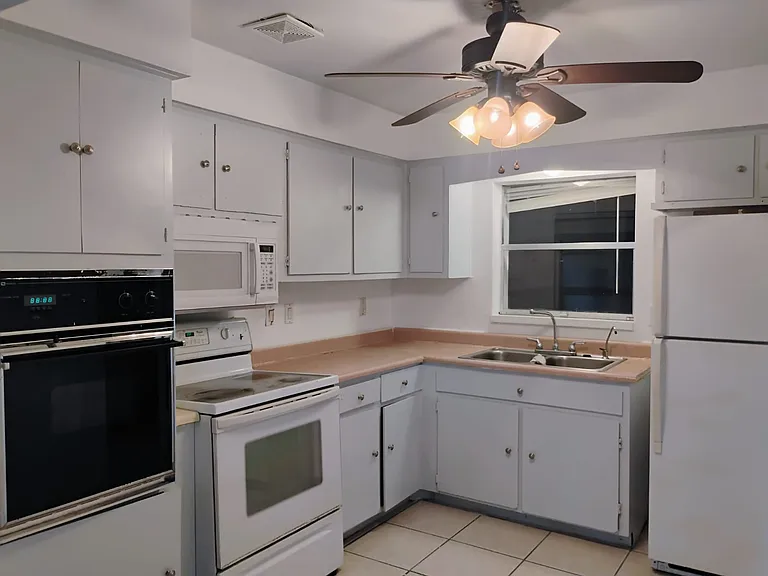 508 E Jasmine Rd — Photo 8