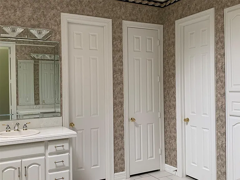 17906 Old Preston Ct — Photo 17