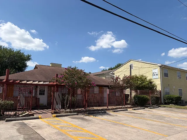 Casa de Grande Apartments — Photo 2
