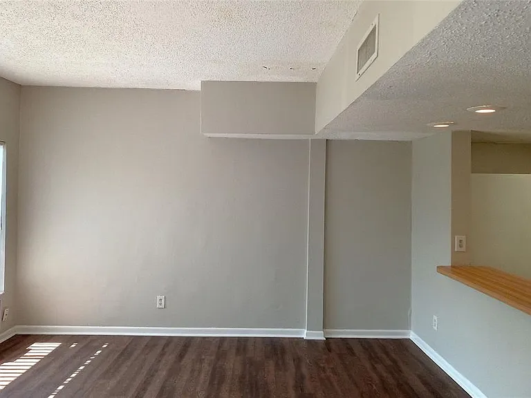 6918 Trout St — Photo 13