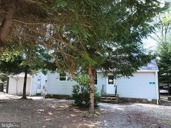 64 Sunburst Locust Dr, Mt Storm, WV 26739