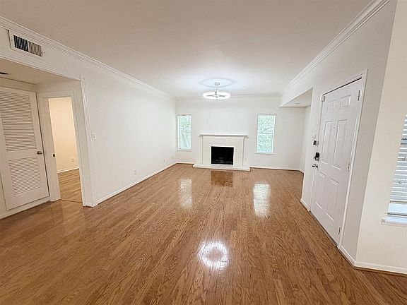 3rd image of 4041 Law St APT 505