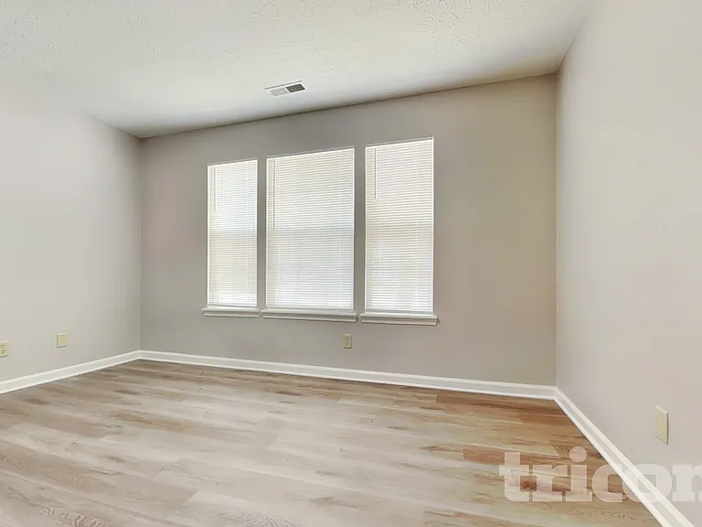 8341 Country Club Blvd — Photo 9