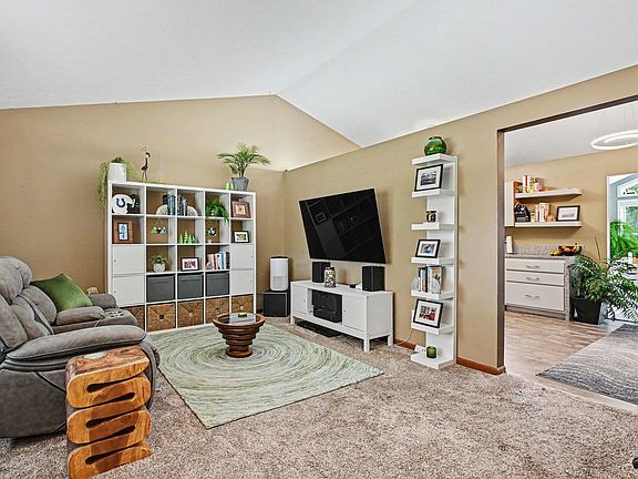 3rd image of 24434 Park Shore Dr