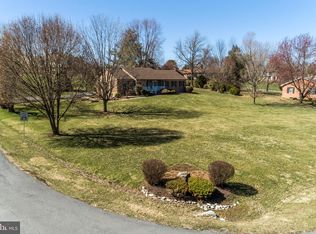 100 Peach Orchard Ln, Winchester, VA 22602