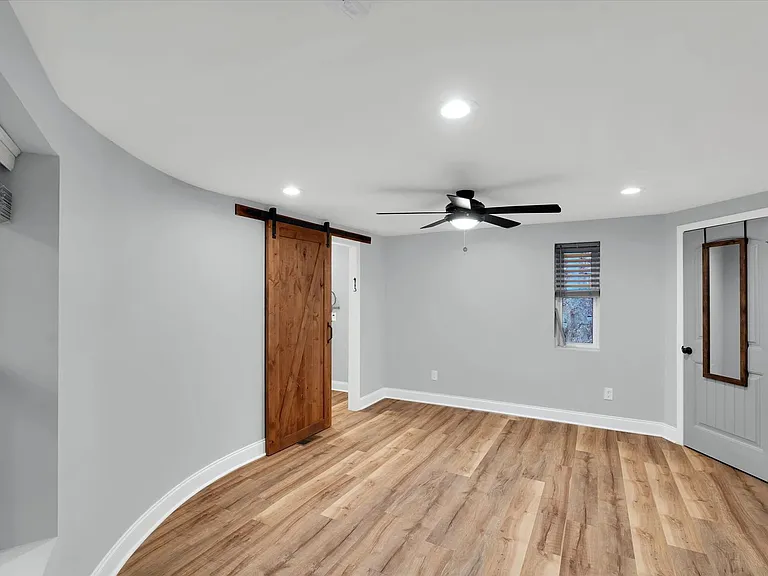19 Granada Dr — Photo 12