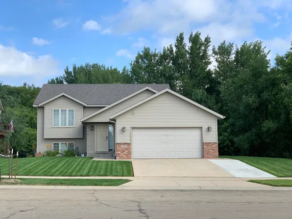 3837 Blossom St NW, Rochester, MN 55901