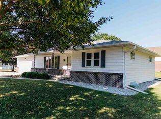 4725 Linden Dr, Kearney, NE 68847