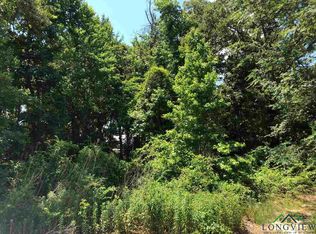 35 Towering Oaks Ln, Longview, TX 75602