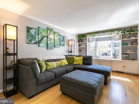 5th image of 2309 Sibley St #1