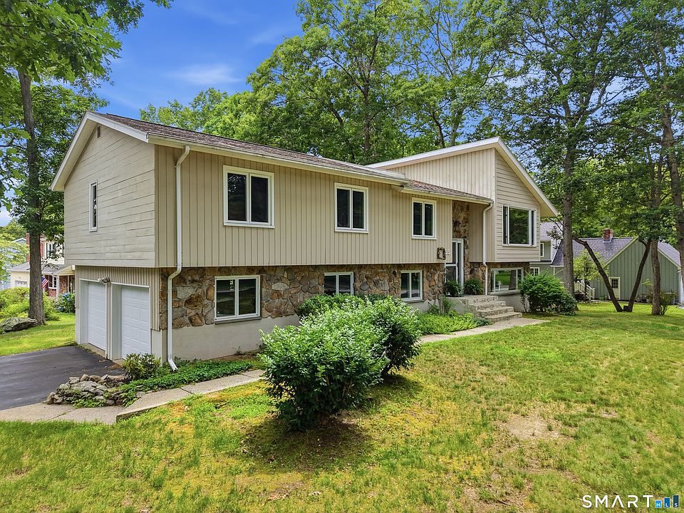 1st image of 55 Greencliff Drive