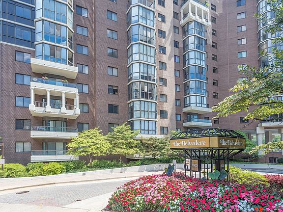 5th image of 1600 N Oak St APT 1729