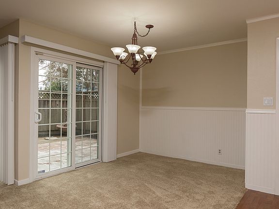 4th image of 716 Garden Creek Pl