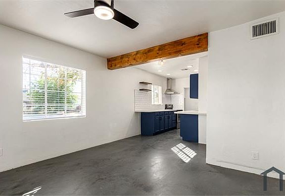 5th image of 2452 E Amelia Ave #1
