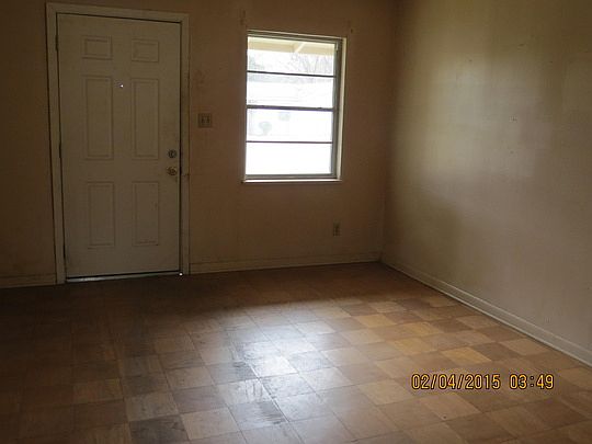 3rd image of 2958 Sunnybrook St