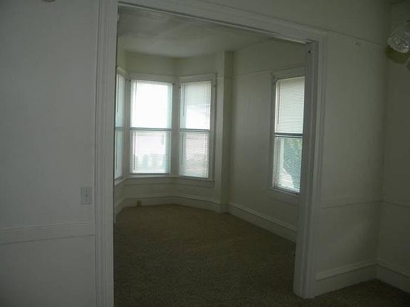 4th image of 1942 S G St