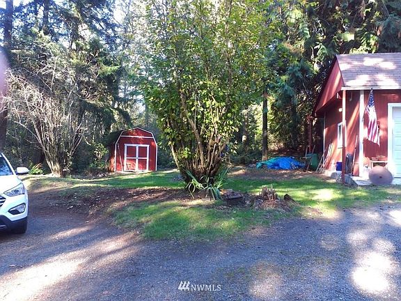 3rd image of 8524 Rocky Ln SE