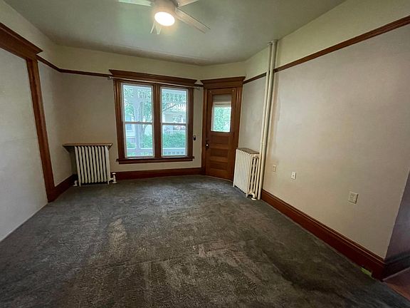 5th image of 514 W Wisconsin Ave #1