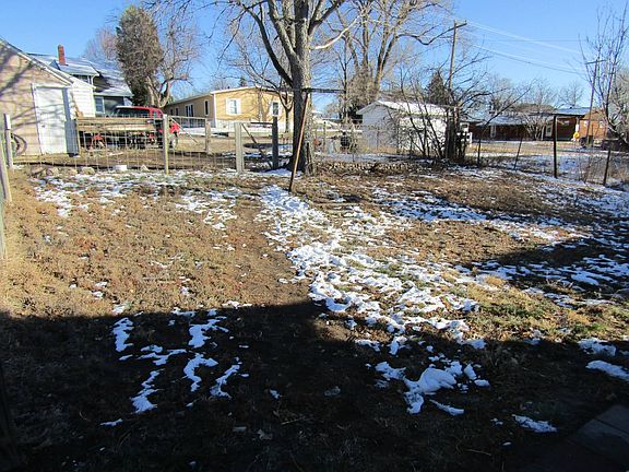 3rd image of 916 4th St