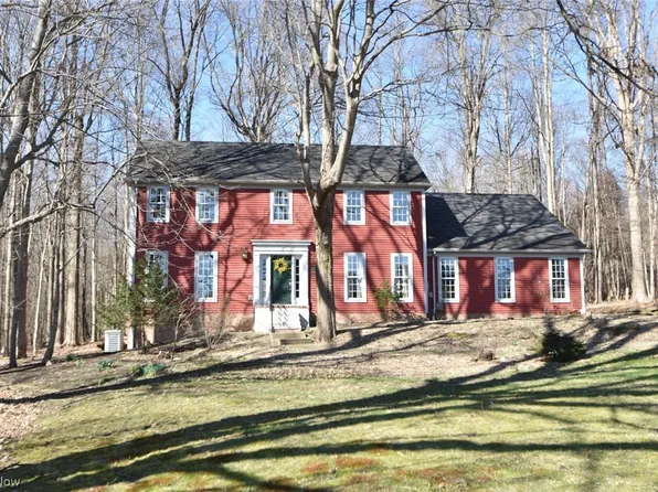 7524 Crown Point Dr, Hudson, OH 44236