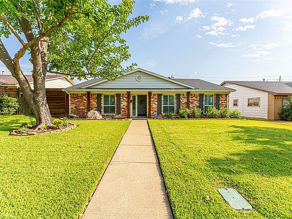 2nd image of 2731 Moon River Ln