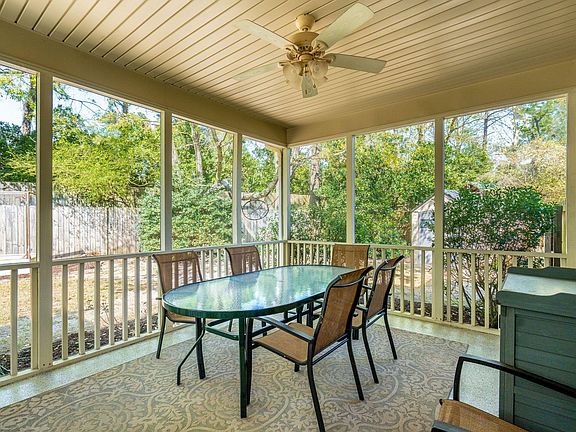 4th image of 733 Ginglis Way