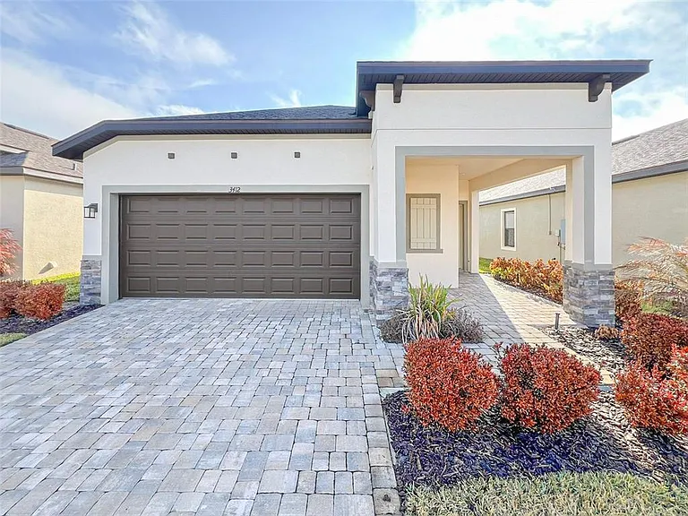 3412 Cup Dr — Photo 2