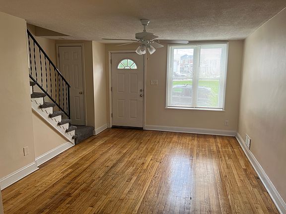 3rd image of 3318 Lake Ave