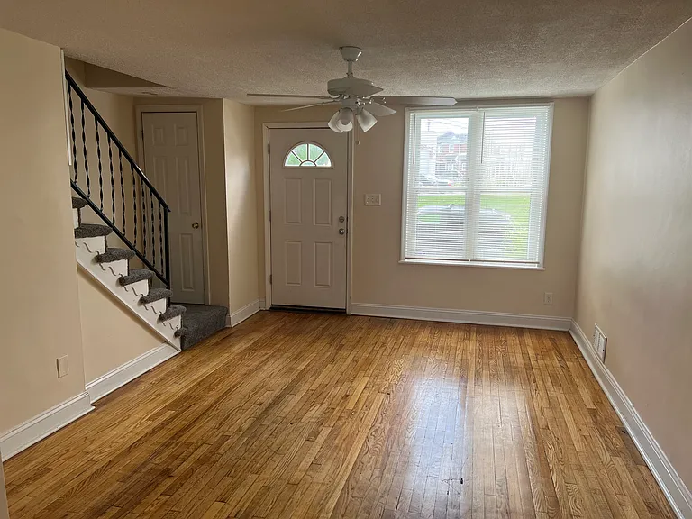 3318 Lake Ave — Photo 3