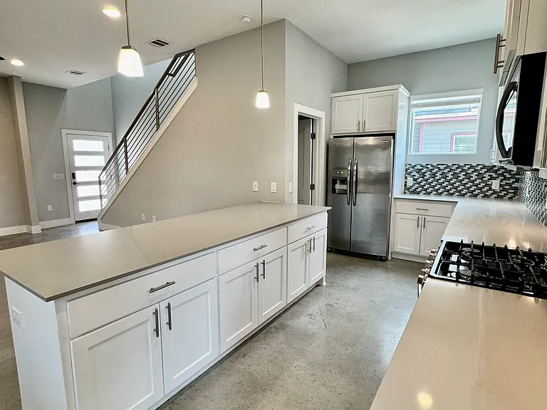 6911 Meador Ave — Photo 9