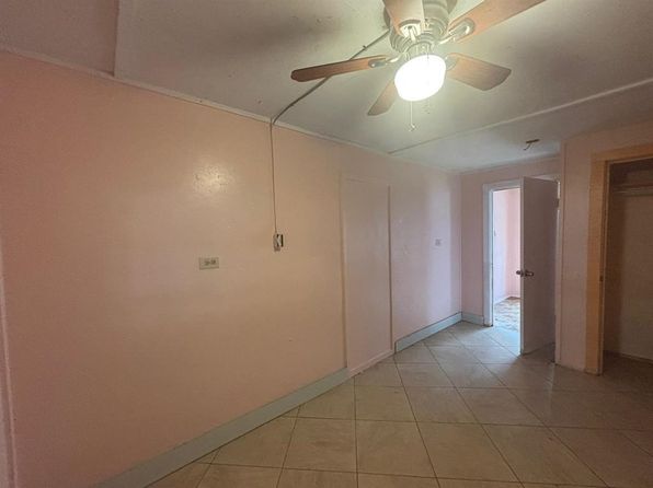 laredo-texas-448056051 picture