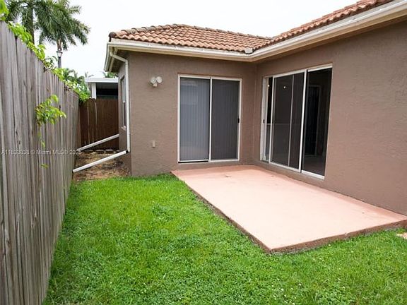 3rd image of 921 NW 132nd Ave W