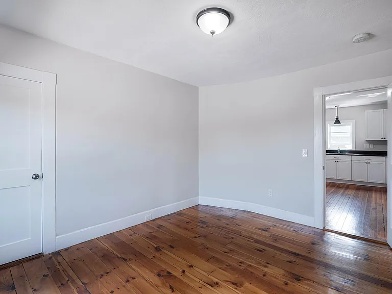 321 Jefferson Ave — Photo 13