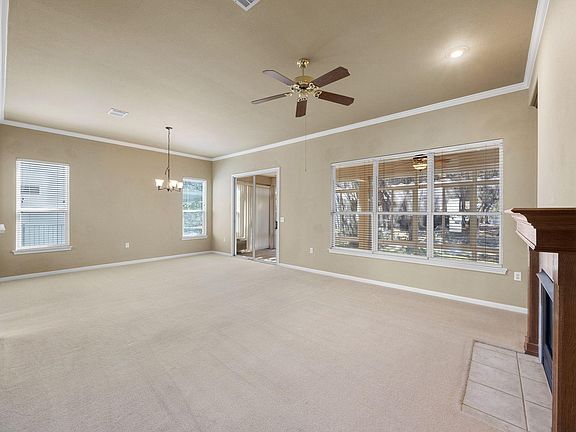 5th image of 104 Lariat Dr