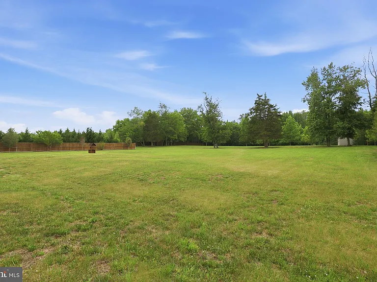 320 Timber Mill Ln — Photo 59