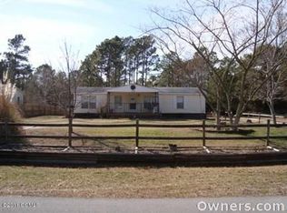 125 Forest Line Dr, Bogue, NC 28570