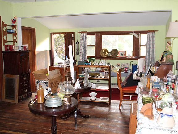 2nd image of 2 Carpenter Place