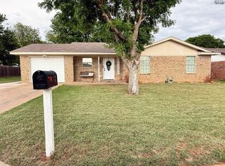 1103 Lisa Ln, Burkburnett, TX 76354
