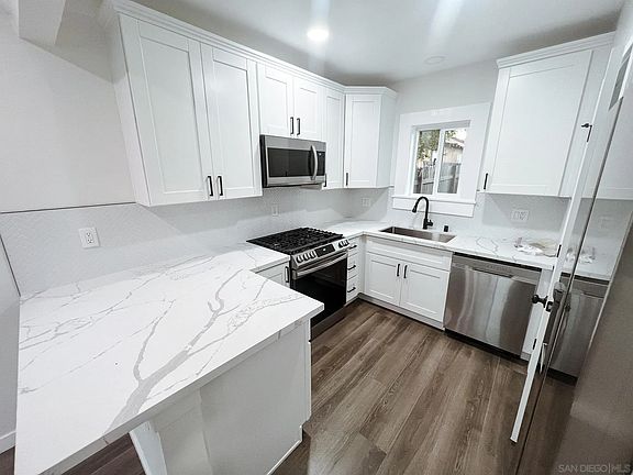 5th image of 3572-74 Nile St
