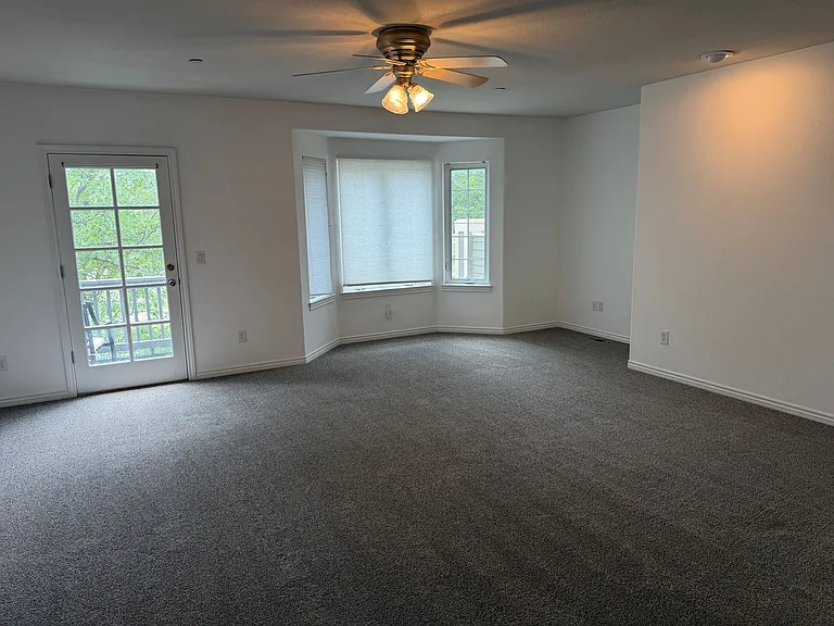 533 Laramie Blvd — Photo 10