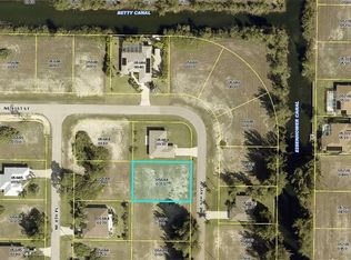 4032 NE 9th Ave, Cape Coral, FL 33909