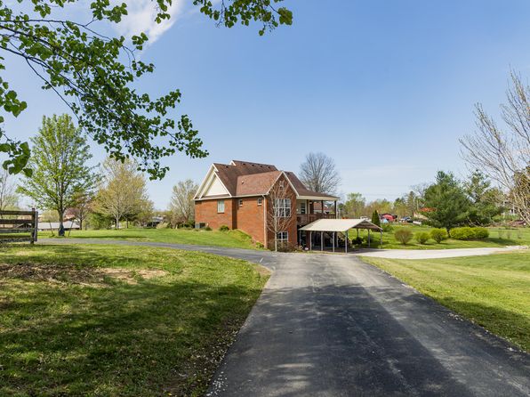 843 Breckenridge St, Stanton, KY 40380