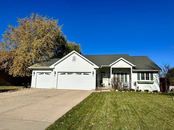 614 Fowler St, Millington, IL 60537