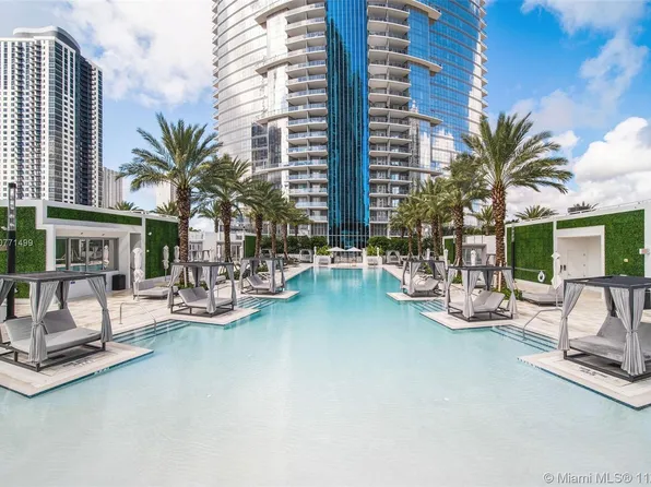 851 NE 1st Ave, Miami, FL