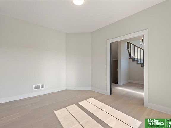 5th image of 5717 198th St
