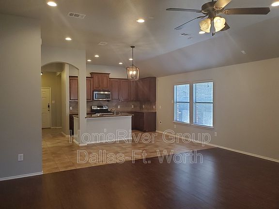 4th image of 286 Blackhaw Dr