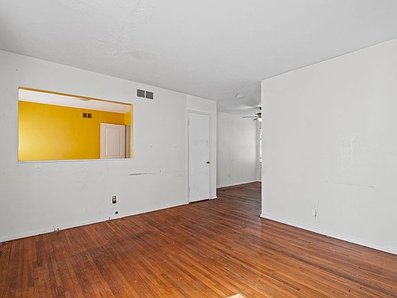 5th image of 2128 Pamela Dr