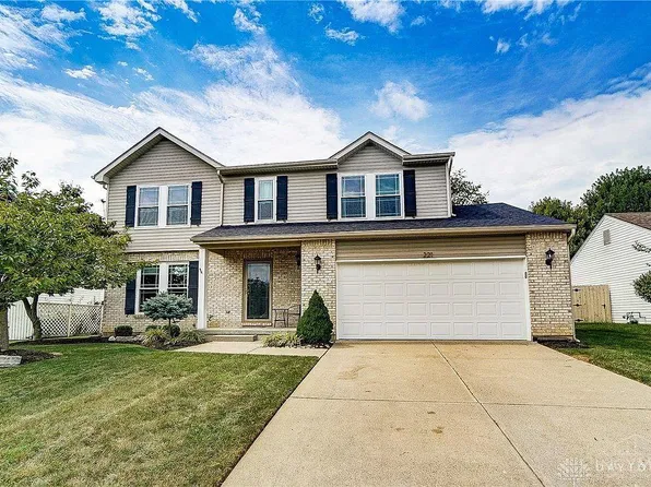 221 Clearbrook Dr, Franklin, OH 45005