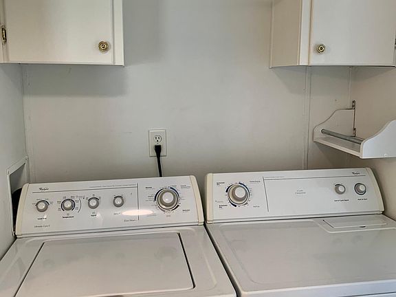 5th image of 10730 SE 131st Ln