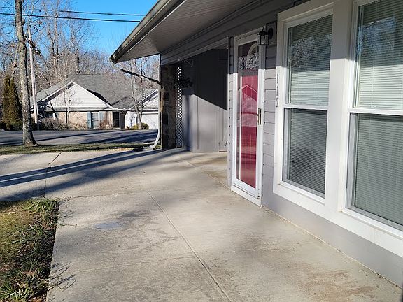 2nd image of 110 Dovenshire Dr